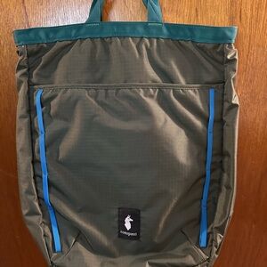 Cotopaxi todo 16l convertible laptop Tote Bag in Spruce green